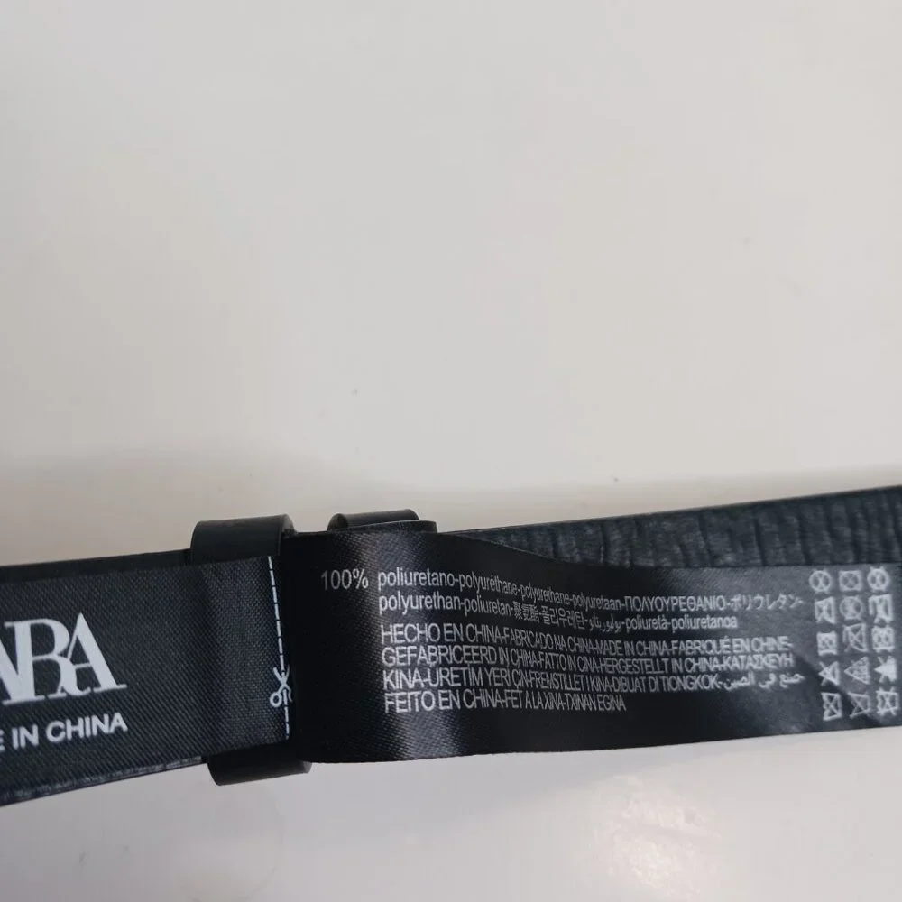 Zara Women's Skinny Belt size 30 Faux Leather Gold Metal Buckle